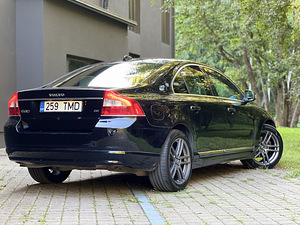 Volvo S80 Summum 2007 автомат D5 136 кВт (4 фото из 13)