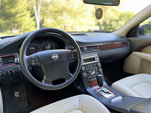 Volvo S80 Summum 2007 автомат D5 136 кВт (9 фото из 13)
