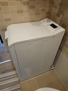 Стиральная машина Electrolux (1 фото из 3)