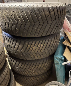M: Toyota зимние колёса 6x139.7 Goodyear (2 фото из 2)