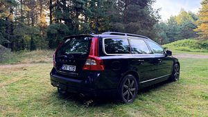 Volvo V70 (3 foto / 9)
