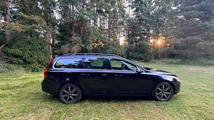 Volvo V70 (5 foto / 9)
