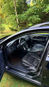 Volvo V70 (6 foto / 9)