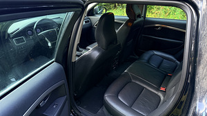 Volvo V70 (7 foto / 9)