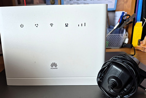 Продам рутер Huawei (4 фото из 6)