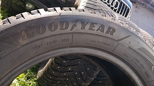 255 55 18 GoodYear UltraGrip Arctic 2 (3 фото из 5)