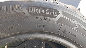 255 55 18 GoodYear UltraGrip Arctic 2 (5 фото из 5)