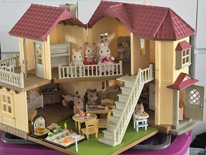 Sylvanian Families maja (1 foto / 10)