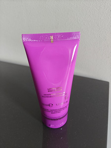 Versace Dylan Purple - парфюмированный лосьон для тела (2 фото из 2)