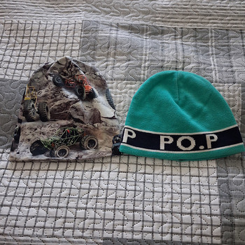2 шапки Molo, Polarn O. Pyret