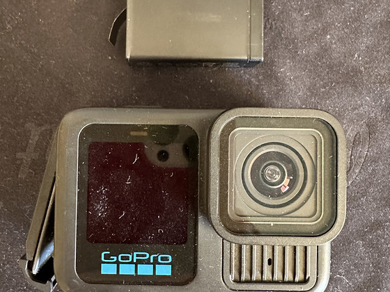Продаю GoPro HERO13 Black в отличном состоянии.