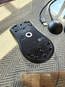 Razer Viper V4 Pro wireless gaming mouse (2 foto / 3)