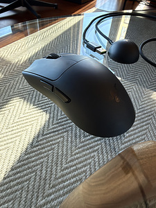 Razer Viper V4 Pro wireless gaming mouse (1 foto / 3)