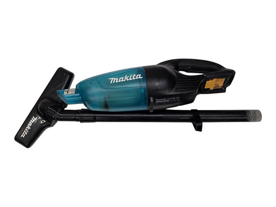 Аккумуляторный пылесос Makita DCL180