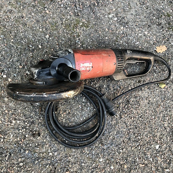 Угловая шлифмашина Hilti DC 230-S
