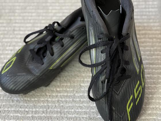 Jalgpallisaapad Adidas F50