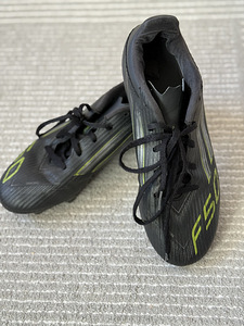Jalgpallisaapad Adidas F50 (1 foto / 6)