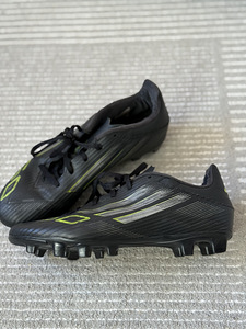 Jalgpallisaapad Adidas F50 (2 foto / 6)