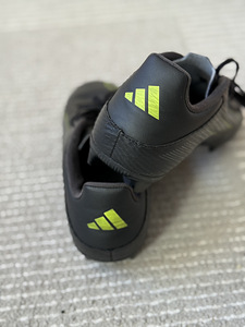 Jalgpallisaapad Adidas F50 (6 foto / 6)