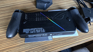 ASUS ROG Xbox Ally X (5 foto / 9)
