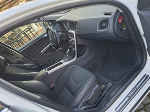 Volvo s60 (7 foto / 11)