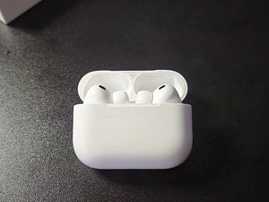 Apple komplekt: iPhone 16 Pro 128GB + AirPods Pro 3 | Origin (5 foto / 8)
