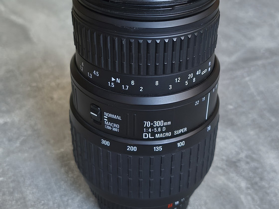 Sigma 70-300 f 4-5,6 D Nikonile F-mount