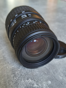 Sigma 70-300 f 4-5,6 D Nikonile F-mount (2 foto / 4)