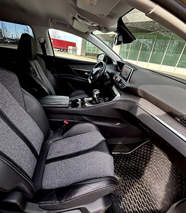 Peugeot 5008 (5 фото из 13)