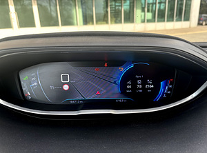 Peugeot 5008 (7 фото из 13)