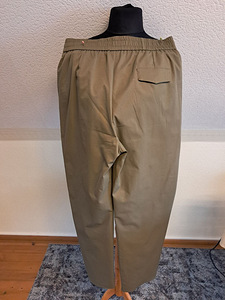 Rohelised püksid (2 foto / 3)