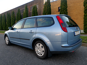 Ford Focus 1.6 74kW Рег. сбор уплачен (4 фото из 6)