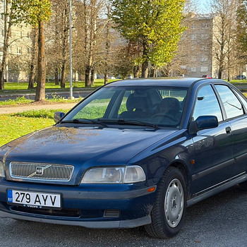 VOLVO S40