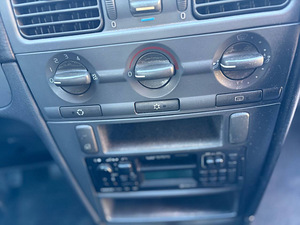 VOLVO S40 (10 фото из 10)