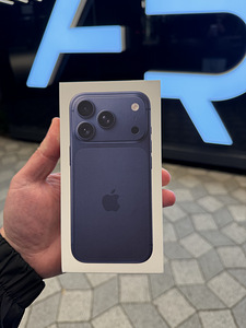 iPhone 17 Pro 256GB Deep Blue (1 фото из 6)