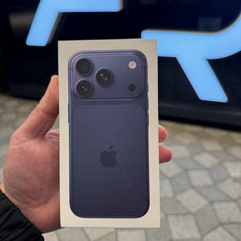iPhone 17 Pro 256GB Deep Blue