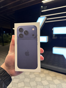 iPhone 17 Pro 256GB Deep Blue (6 фото из 6)