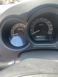 Toyota Hilux (7 foto / 7)