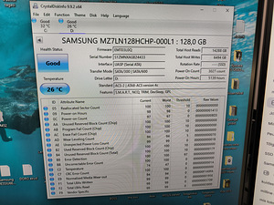 180GB M.2 NVMe (5 foto / 6)