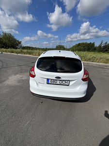 Ford Focus (6 фото из 13)