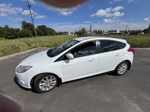 Ford Focus (10 фото из 13)
