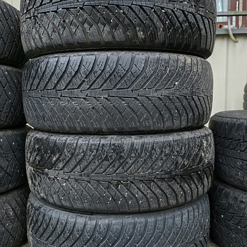 Шины R16 205 55 16 Kumho 6-7 мм 4 шт.