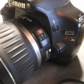Canon EOS Kiss x4.