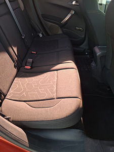 Peugeot 2008 2014a. (4 foto / 6)