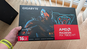 GIGABYTE RX 7800 XT 16 ГБ (1 фото из 3)