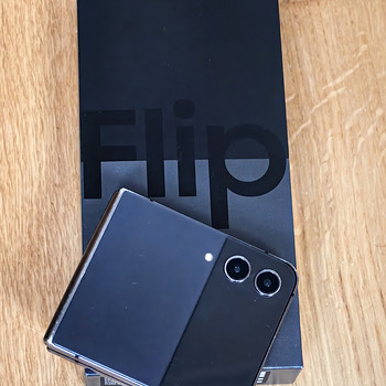 Samsung galaxy Z flip 4 256 Гб