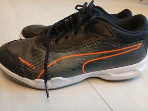 Кроссовки Puma (1 фото из 3)