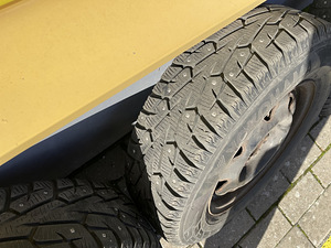 Audi 80 B3 4x108 14-tolli plekkveljed+Yokohama talverehvid (5 foto / 7)