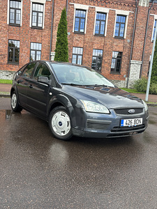 Ford Focus (1 foto / 6)