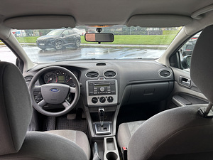 Ford Focus (5 foto / 6)